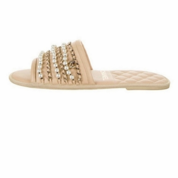 HP✨😍CHANEL✨20P💯CC Pearl Chain Slide Mules - Picture 4 of 13